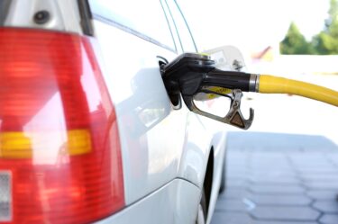 アメリカ国内のガソリン価格の高騰と政府の対策（2022年7月5日記事）